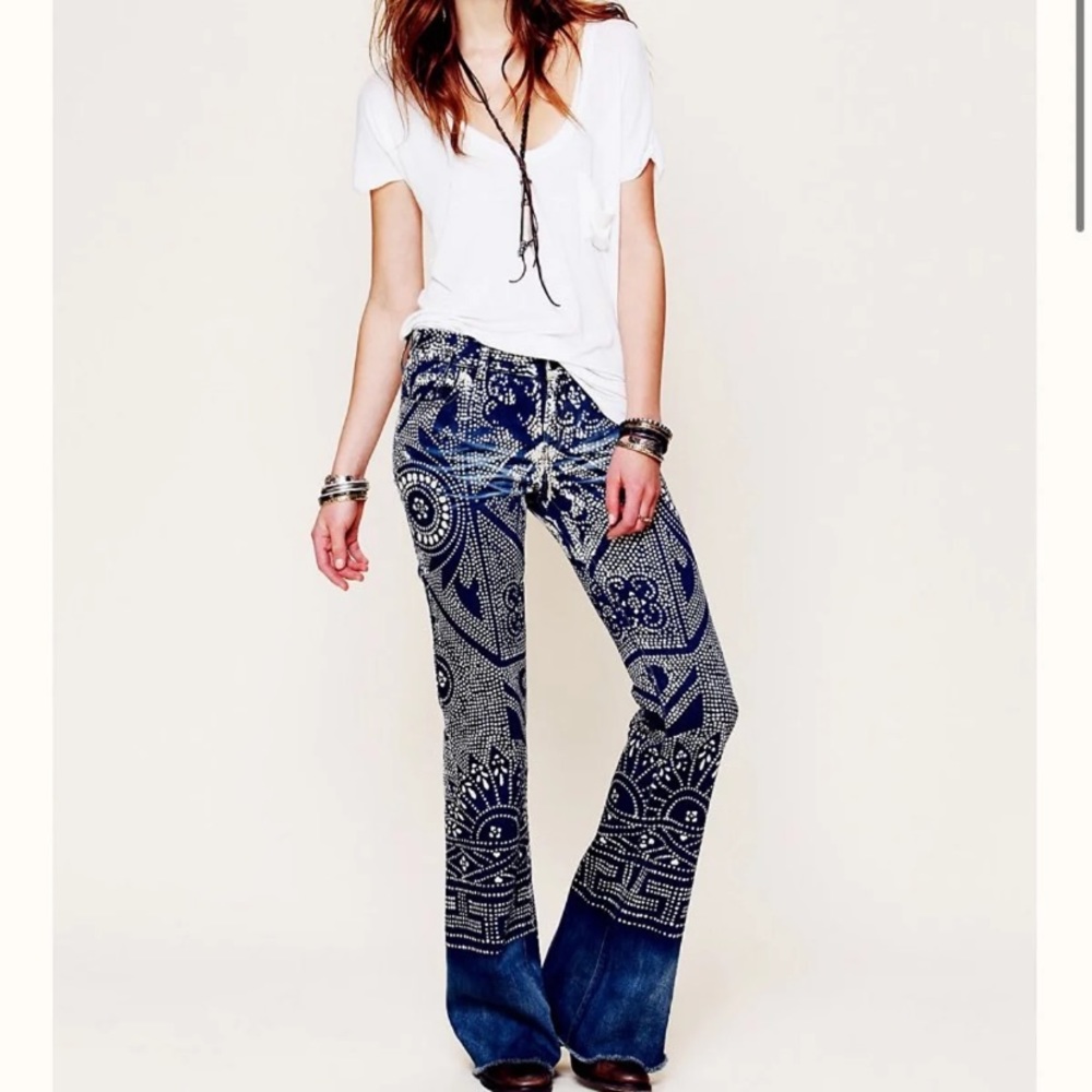Free people discharge Bali flares